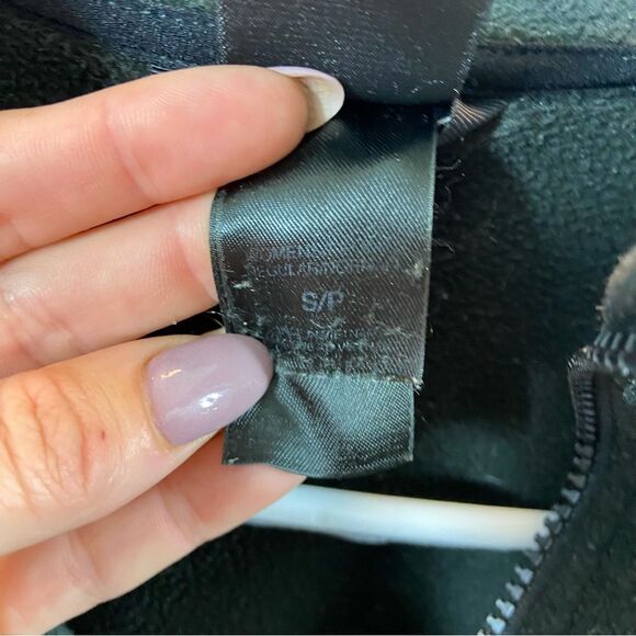 The North Face Women’s Black Fleece Full Zipper Jacket Size Small - Picture 3 of 10